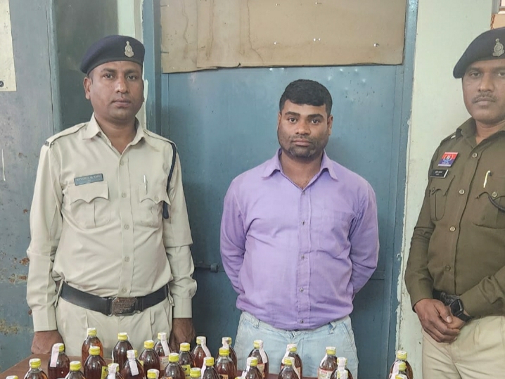 अवैध रूप से शराब बिक्री करने वाला आरोपी मोहित वर्मा उर्फ मोन्टू गिरफ्तार…