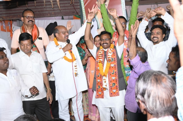 उत्तर मे चल रहा पुरन्दर मैजिक भाजपा प्रत्याशियों को मिल रहा जनता का आशीर्वाद…