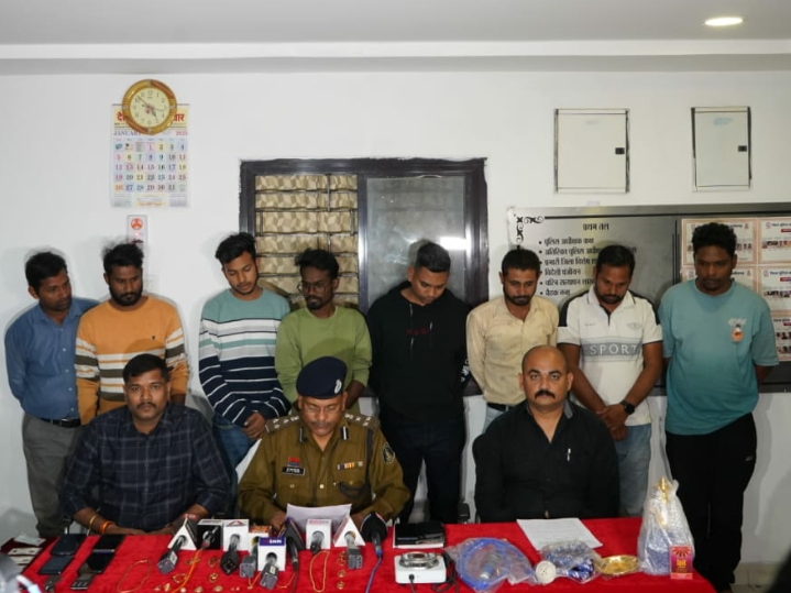 रायपुर क्राईम ब्रांच का ब्लींकिट के 03 गोडाउन में एक साथ रेड कार्यवाही…