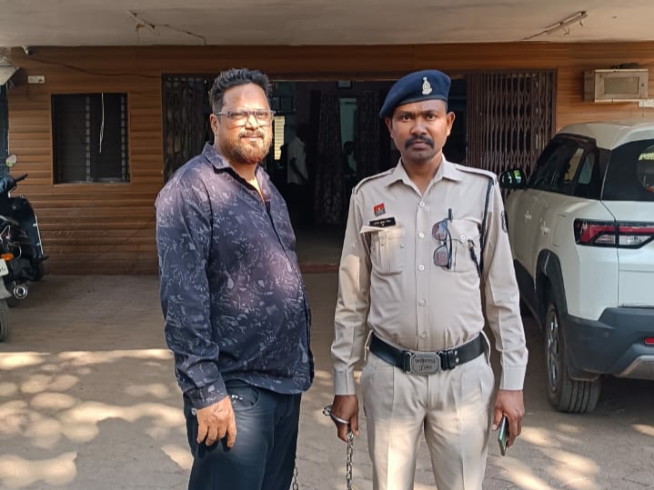 फर्जी दस्तावेज तैयार करने वाले सत्कार कम्प्यूटर सेंटर के संचालक मोहम्मद आरिफ को किया गया गिरफ्तार…