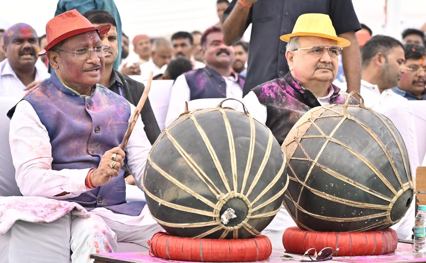 होली मिलन समारोह में विधानसभा परिसर हुआ रंग-गुलाल से सराबोर…