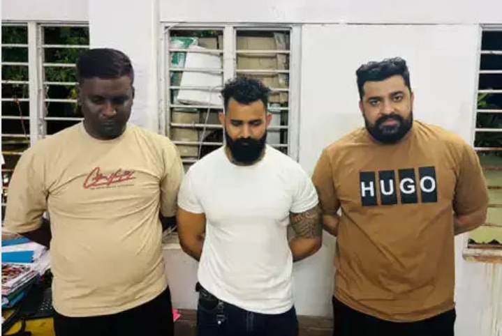 पत्रकारों के साथ मारपीट कर धमकी देने वाला बाउंसर वसीम बाबू अपने अन्य दो साथियों सहित गिरफ्तार…