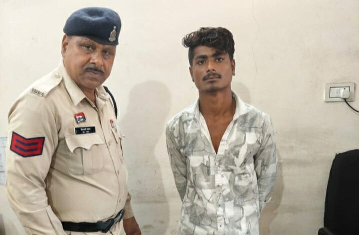 धारदार चाकू के साथ आरोपी रवि साहू गिरफ्तार…