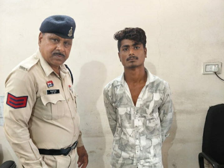 धारदार चाकू के साथ आरोपी रवि साहू गिरफ्तार…