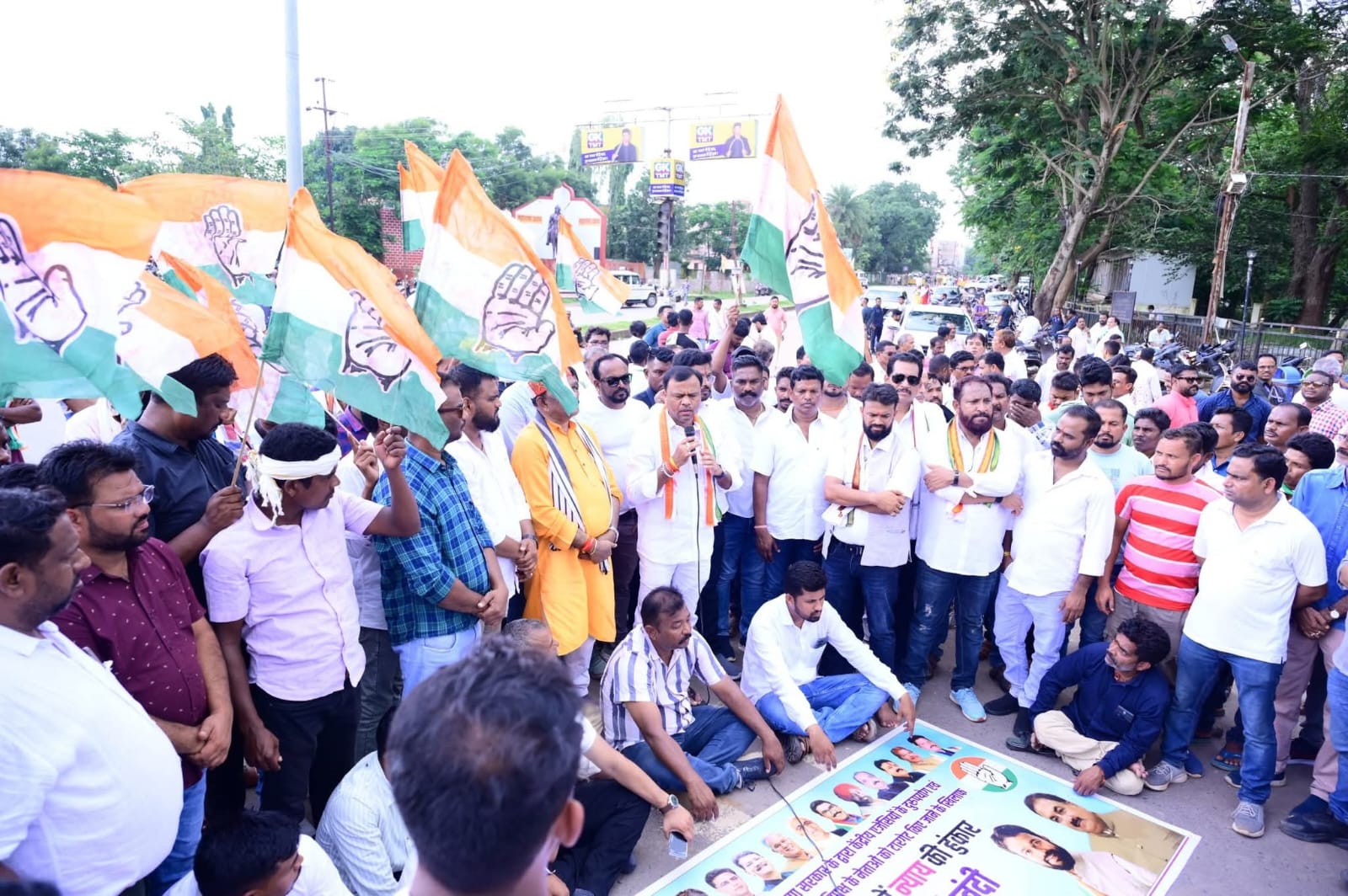 अडानी और भाजपा सरकार के खिलाफ कांग्रेस की प्रदेशव्यापी आर्थिक नाकेबंदी 2 घंटे सभी प्रमुख मार्ग रहे बंद…