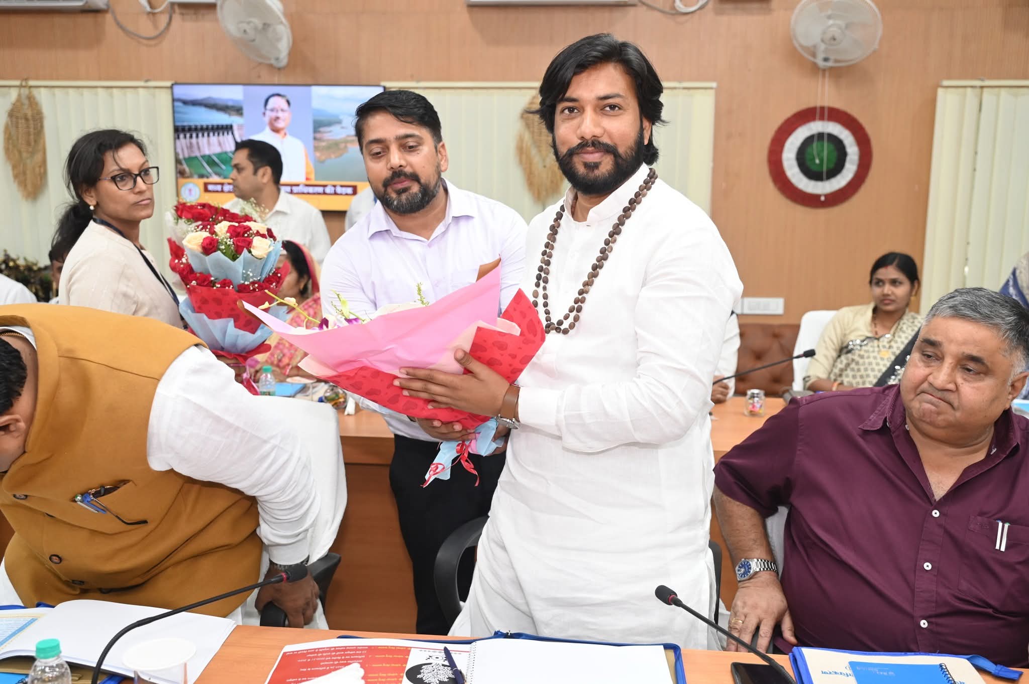 कैबिनेट मंत्री गुरु खुशवंत साहेब मध्य क्षेत्र आदिवासी विकास प्राधिकरण के बैठक में हुए शामिल…