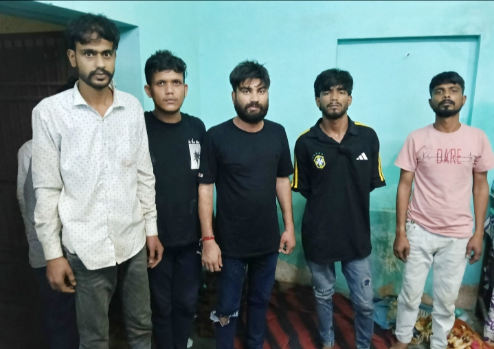 पुराने विवाद को लेकर एक-दूसरे पर जानलेवा हमला करने वाले दो पक्षों के कुल 05 आरोपी गिरफ्तार…
