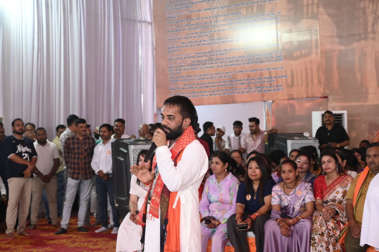 बागेश्वर धाम की श्री हनुमंत कथा के महा-आयोजन के नायकों का सम्मान, चंदन-बसंत अग्रवाल ने जताया आभार…