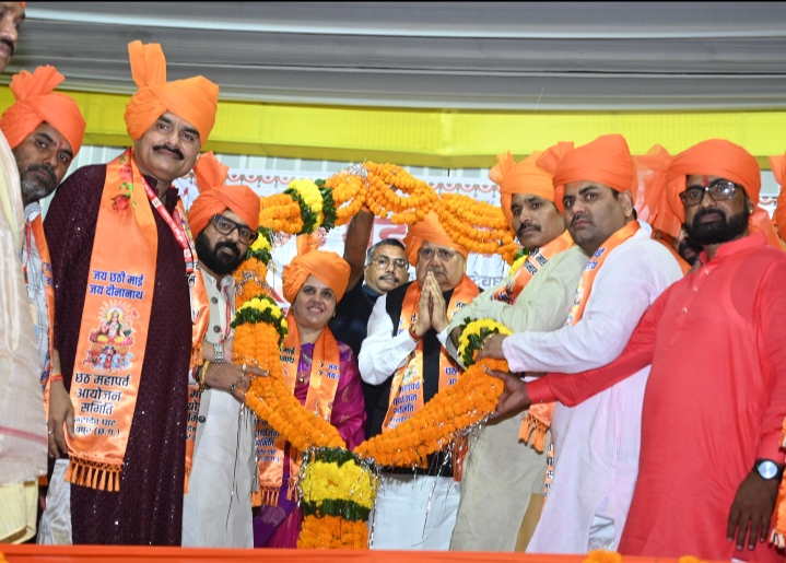 महापौर मीनल चौबे पहुंचीं महादेवघाट, व्रती महिलाओं, भक्तजनों को छठ महापर्व पूजा की दी हार्दिक शुभकामनाएं…