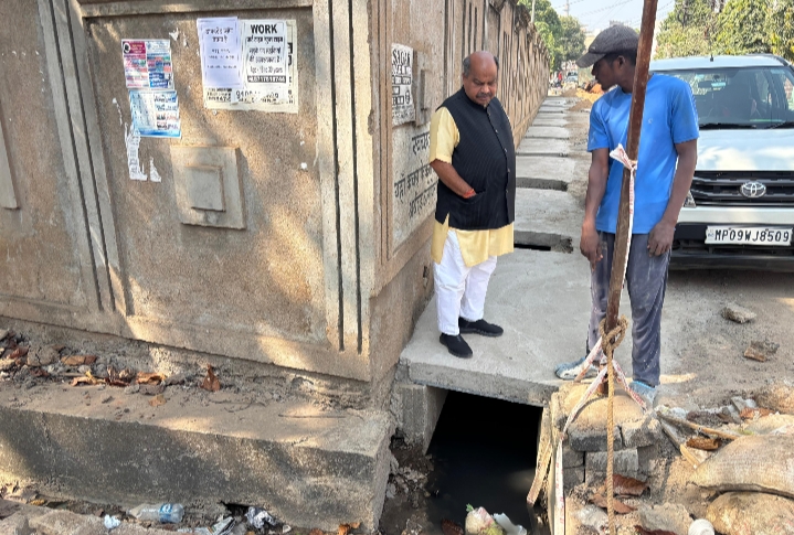 स्वच्छ और सुगम गायत्री नगर की दिशा में विधायक पुरंदर मिश्रा का ठोस कदम…