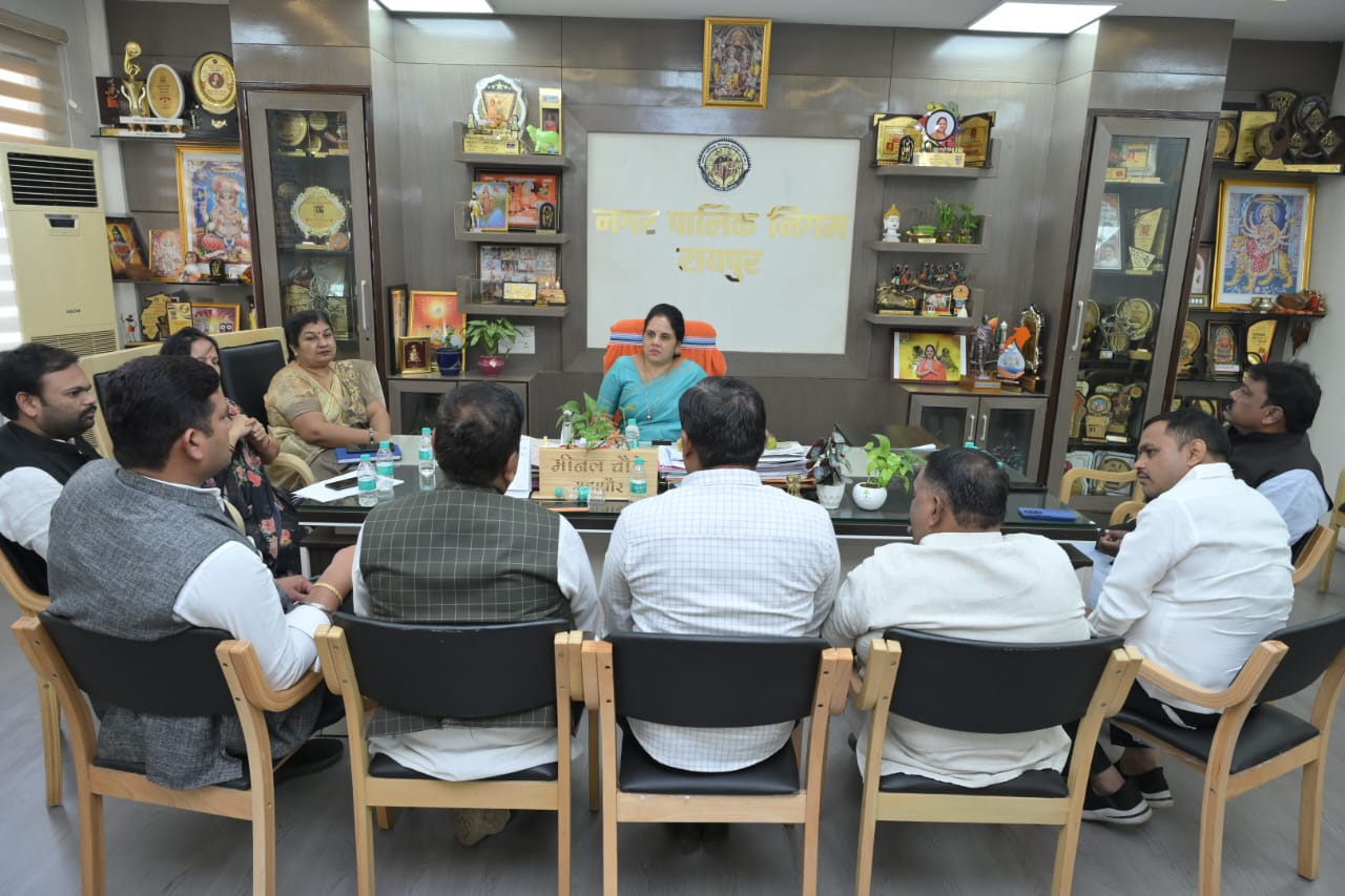 महापौर ने ली सभी 10 जोन अध्यक्षो की समीक्षा बैठक…