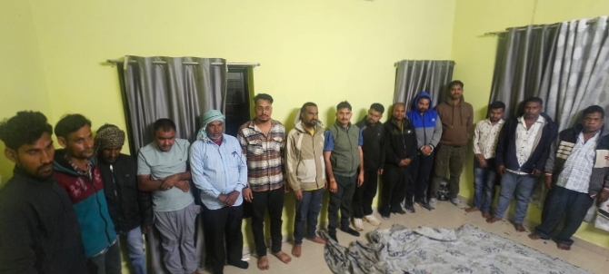 फार्म हाउस में जुआ खेलते 16 जुआरी गिरफ्तार, जुआरियों से 2,12,600/-रूपये, 02 नग चारपहिया वाहन, 08 नग दोपहिया वाहन, 17 नग मोबाईल फोन तथा ताशपत्ती जप्त…