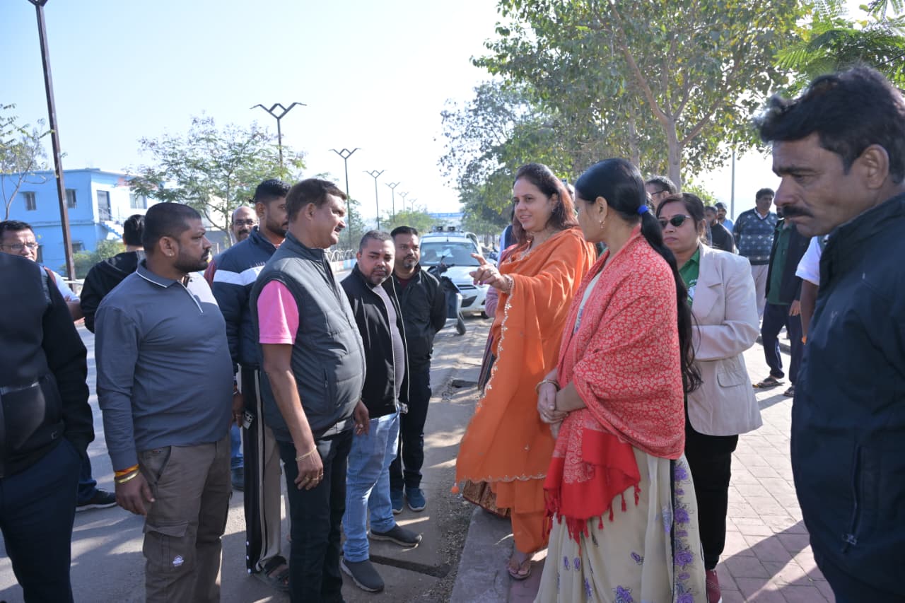 महापौर मीनल चौबे ने स्मार्ट सिटी अधिकारियों को महाराजबंध एसटीपी का कार्य शीघ्र पूर्ण करने दिए निर्देश…