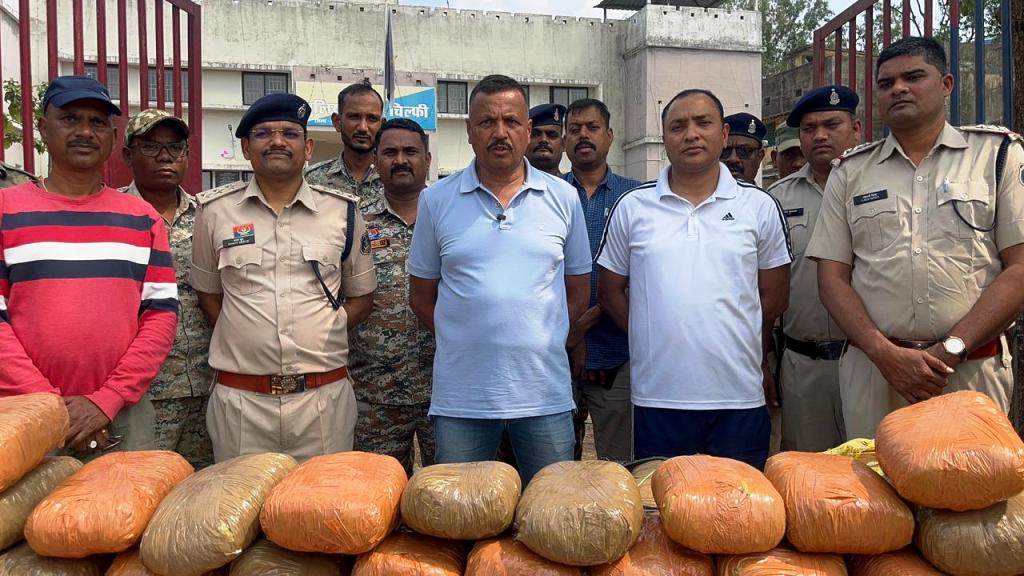 कबीरधाम पुलिस ने जब्त किया 5 करोड़ का गांजा…