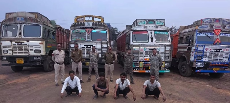 ऑपरेशन प्रहार: अवैध कबाड़ से भरे 4 ट्रक जब्त, चार गिरफ्तार…