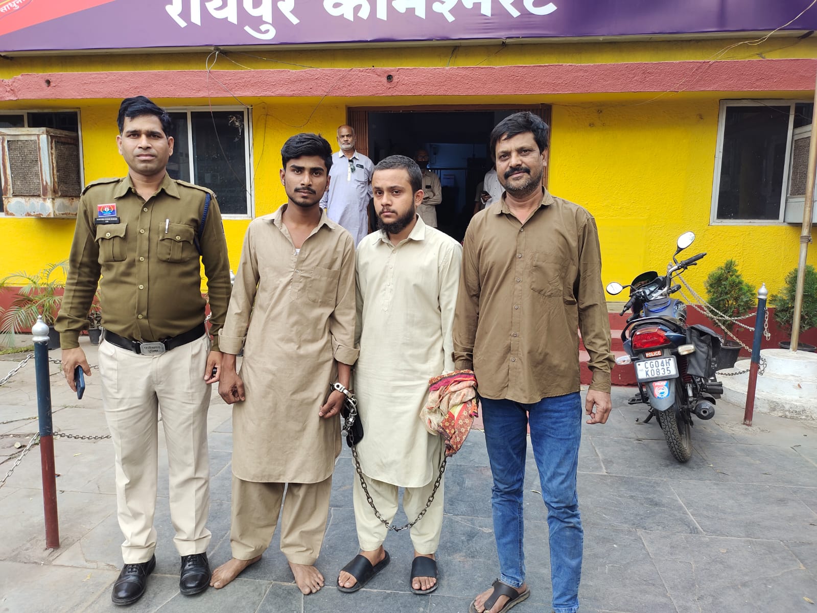 आपसी विवाद को लेकर जानलेवा हमला करने वाले 03 आरोपी गिरफ्तार…