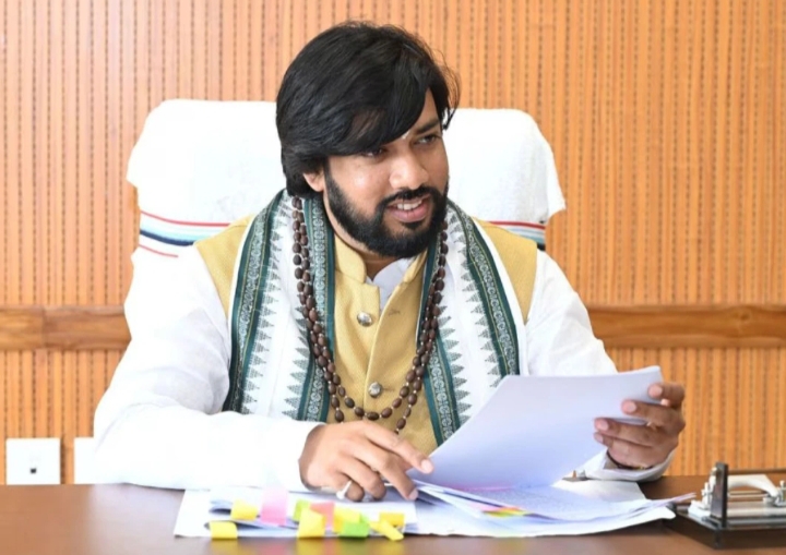 आरंग की सड़कों पर विकास की रफ्तार…