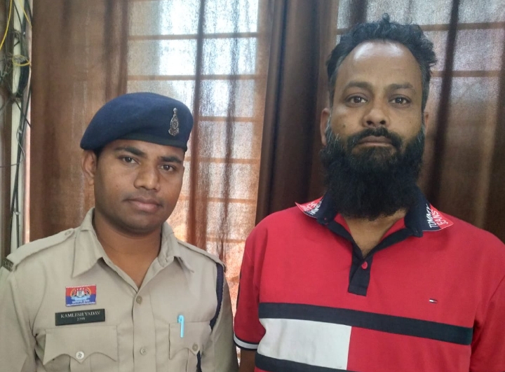 फतेहशाह मार्केट में गुंडागर्दी करने वाला बदमाश गिरफ्तार — कोतवाली पुलिस ने जमकर लगाई क्लास