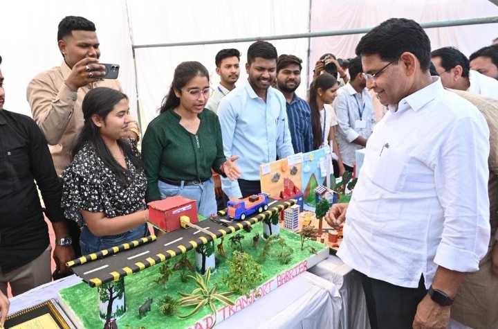 सकारात्मक सोच ही सफलता की कुंजी, युवा बदलेंगे भारत का भविष्य” – राजस्व मंत्री टंक राम वर्मा