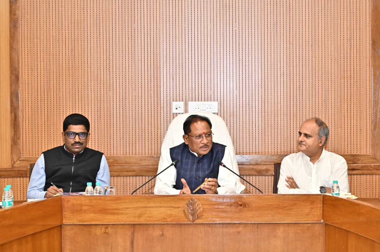 मुख्यमंत्री साय ने मीडिया विभाग के सदस्यों से किया संवाद…