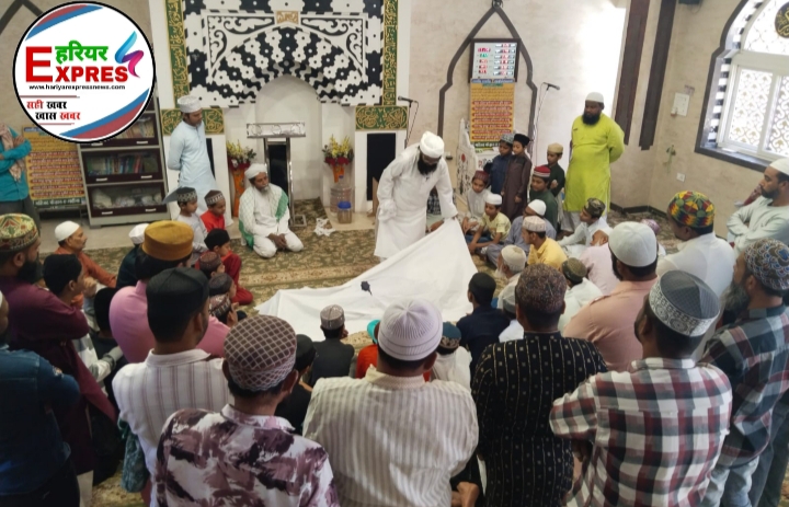 फैज़ाने मदीना मस्जिद में बताया गया मैय्यत को कफन, दफन, गुस्ल का प्रैक्टिकल तरीका…