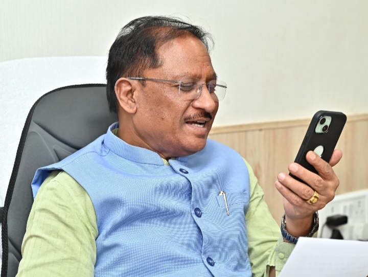 यूपीएससी सिविल सेवा परीक्षा में सफल प्रदेश के अभ्यर्थियों को मुख्यमंत्री ने वीडियो कॉल के जरिए दी बधाई…