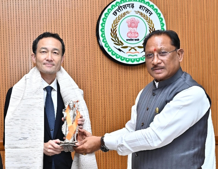 मुख्यमंत्री विष्णु देव साय से जापान दूतावास के राजनीतिक मामलों के मंत्री आबे नोरिआकि ने की सौजन्य मुलाकात…