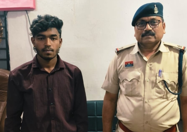 धारदार चाकू के साथ आरोपी महेंद्र टांडी उर्फ MD गिरफ्तार…