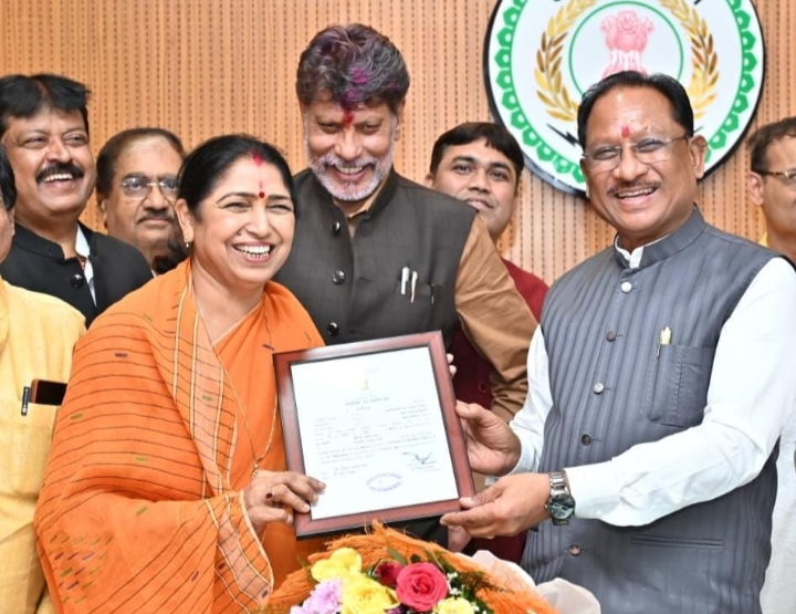 मुख्यमंत्री विष्णु देव साय से नवनिर्वाचित राज्यसभा सदस्य श्रीमती लक्ष्मी वर्मा ने की सौजन्य मुलाकात…