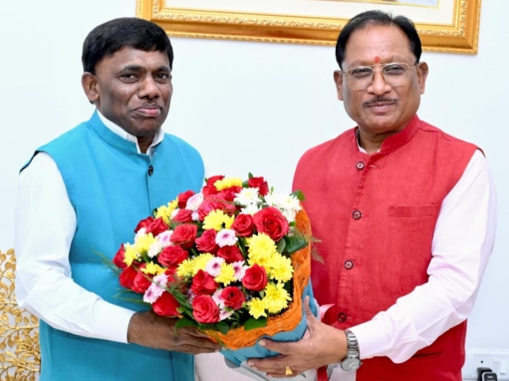 मुख्यमंत्री साय से गोवा के कैबिनेट मंत्री रमेश तावड़कर की सौजन्य भेंट, जनजातीय कल्याण और खेल विकास को लेकर हुई सार्थक चर्चा…