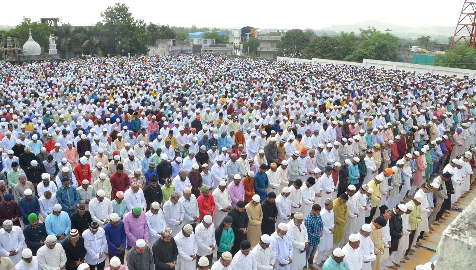 कल मनाया जाएगा ईद का त्यौहार, ईदगाहों में होगी रौनक, देखे नमाज़ का समय…