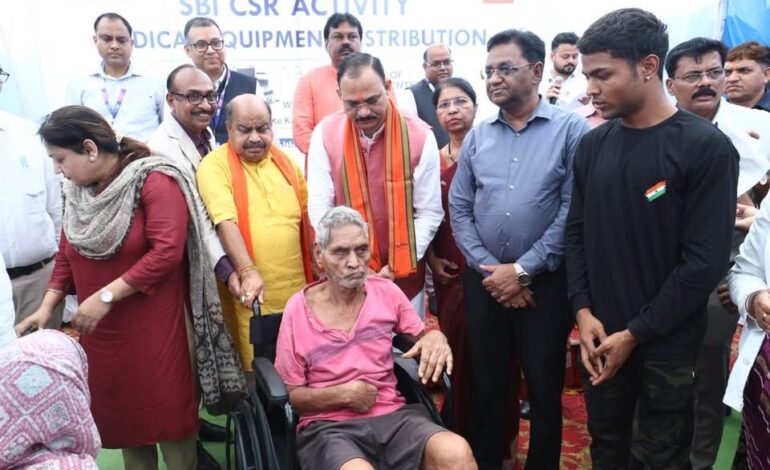 संवेदनशील पहल से सशक्त हो रहा स्वास्थ्य तंत्र, जरूरतमंदों के जीवन में आई नई उम्मीद…
