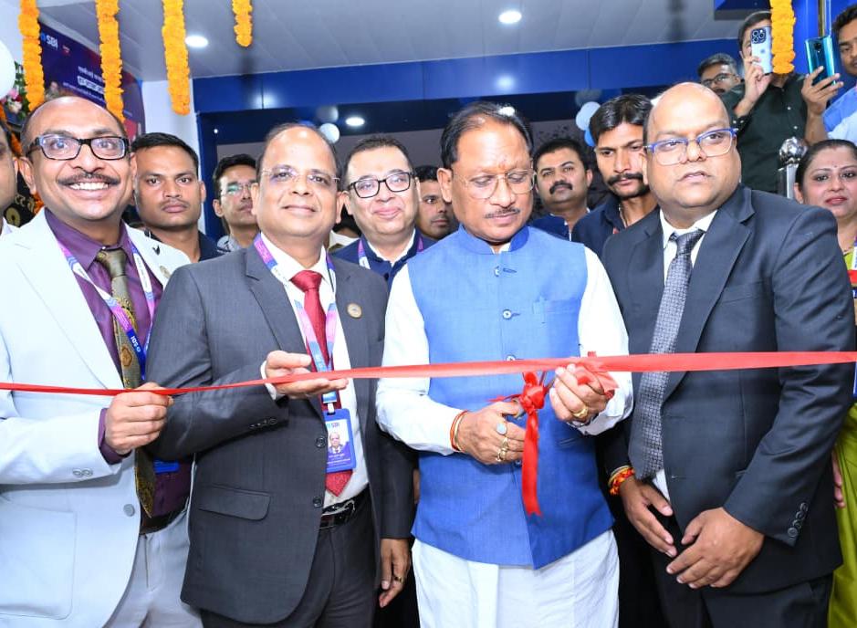 सीएम साय ने कचहरी चौक स्थित एसबीआई के नये भवन का किया शुभारंभ…
