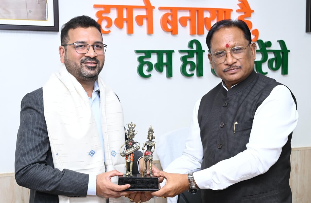 प्रदेश में AI शिक्षा की नई शुरुआत: मुख्यमंत्री साय से मिले गूगल इंडिया के प्रतिनिधि…
