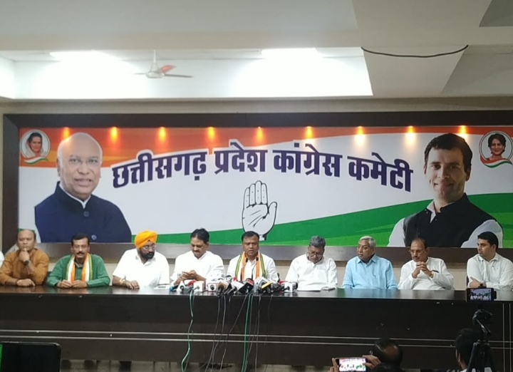 पीसीसी अध्यक्ष दीपक बैज एवं नेता प्रतिपक्ष डॉ. चरणदास महंत ने ली संयुक्त प्रेसवार्ता…