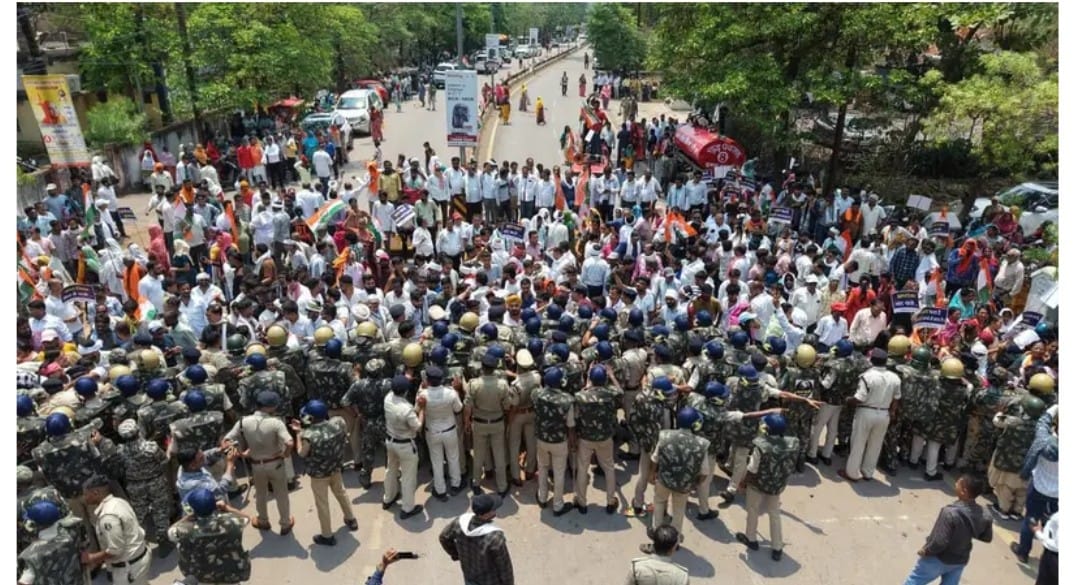 पानी, सफाई और पेंशन मुद्दे पर कांग्रेस का निगम घेराव, जमकर प्रदर्शन…