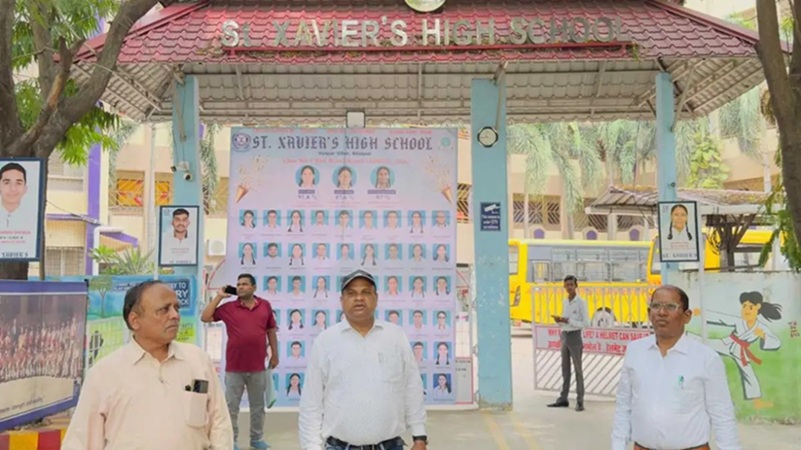 बिलासपुर में स्कूल की मनमानी पर प्रशासन सख्त, कैंपस में चल रही यूनिफॉर्म दुकान सील…