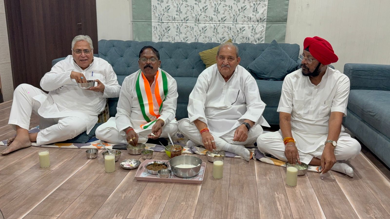 पूर्व विधायक कुलदीप जुनेजा के निवास पर सजी बोरे-बासी की परंपरा, सादगी और संस्कृति का अनूठा संगम…