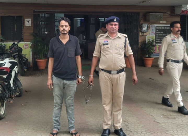 चाकू लेकर डराने धमकाने वाले आदतन आरोपी जीसान अली को किया गया गिरफ्तार…