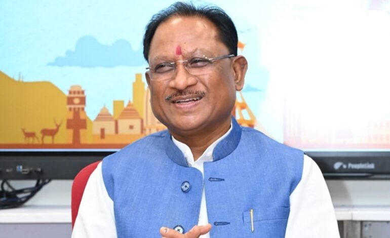 मुख्यमंत्री साय की अधिकारियों को चेतावनी – आम जनता से शालीनता से पेश आएं अधिकारी