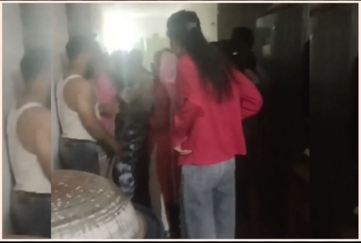 टिकरापारा क्षेत्र में मारपीट और तोड़फोड़ से तनाव, पुलिस ने बढ़ाई निगरानी…