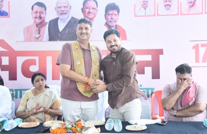 जनता के द्वार पहुंची सरकार: धरसींवा में ‘सेवा सदन’ विधायक कार्यालय का शुभारंभ, सीधे संवाद से दूर होंगी परेशानियां