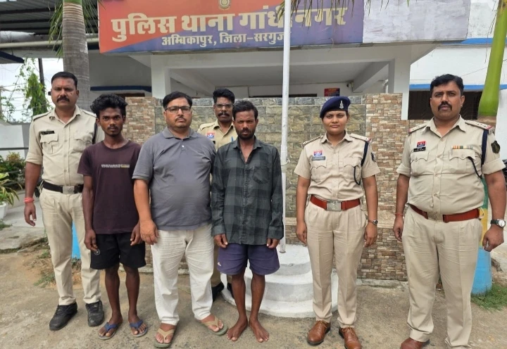शासकीय कार्य में बाधा डालने वाले 05 आरोपियों के विरुद्ध अपराध दर्ज, 04 आरोपी हिरासत में और मुख्य आरोपी की तलाश जारी…