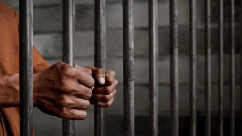 10 किलो गांजा तस्करी के मामले में आरोपी अंकित जाटव को 10 साल की जेल और 1 लाख रुपए जुर्माना…