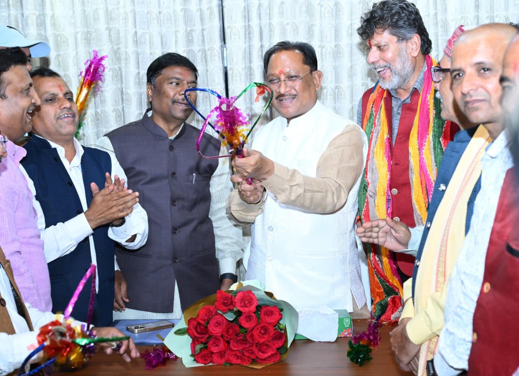 बस्तर गोंचा महापर्व 2026 का निमंत्रण लेकर मुख्यमंत्री विष्णु देव साय से मिले प्रतिनिधि…