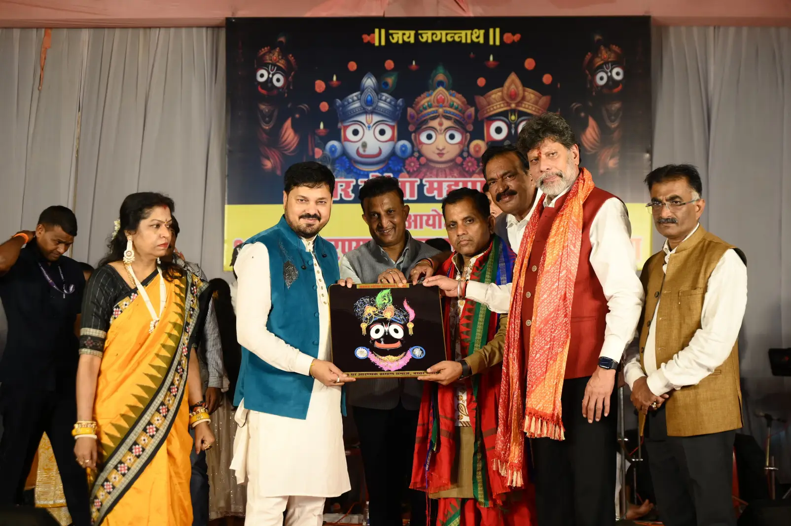 600 वर्ष पुराने ऐतिहासिक गोंचा महापर्व में बिखरा भक्ति का रंग, पद्मश्री अनुज शर्मा के भजनों से सराबोर हुआ जगदलपुर…