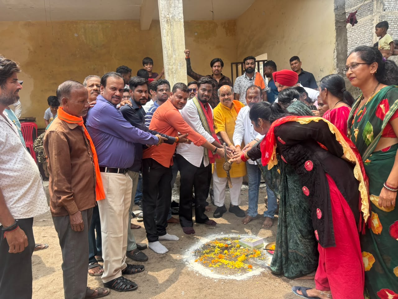 उत्तर विधानसभा में विकास को मिली नई गति: विधायक पुरंदर मिश्रा ने ₹15 लाख के विकास कार्यों का किया भूमिपूजन…