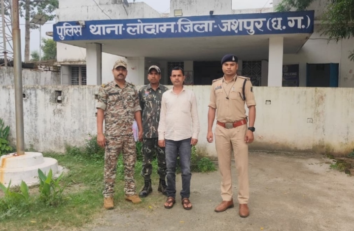 गौवंश तस्करी के मामले में फरार वाहन स्वामी पुलिस के हत्थे चढ़ा, गिरफ्तार कर भेजा गया जेल…