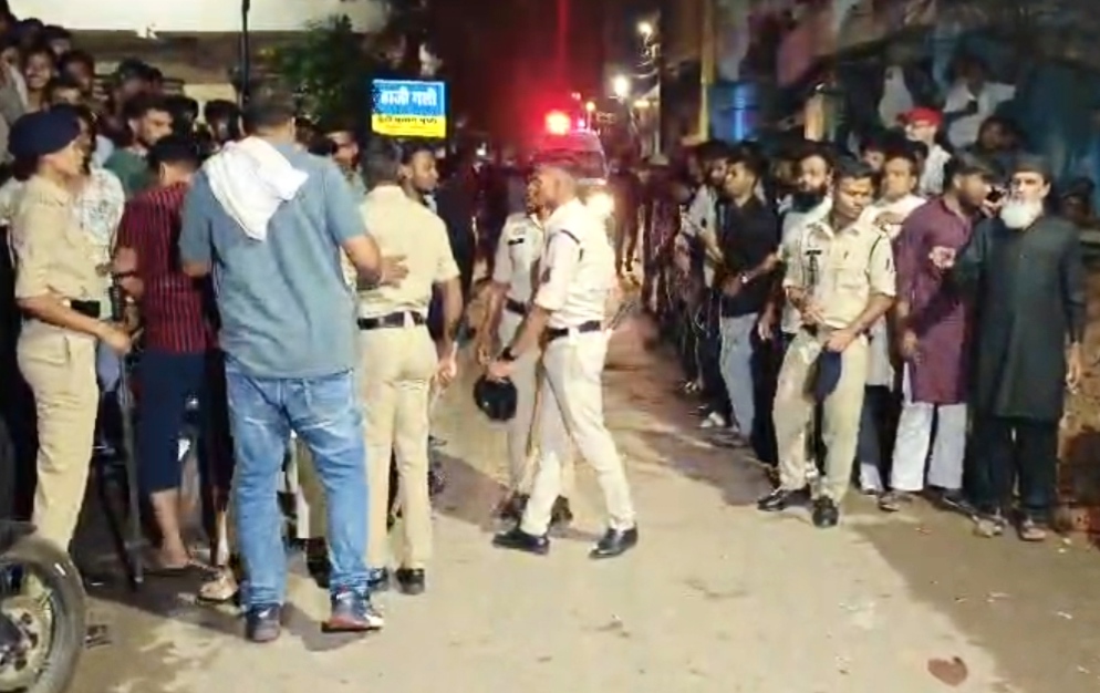 संजय नगर में एक परिवार के 5 लोगों का शव मिलने से मचा हड़कंप, मौके पर पहुंची टिकरापारा पुलिस…