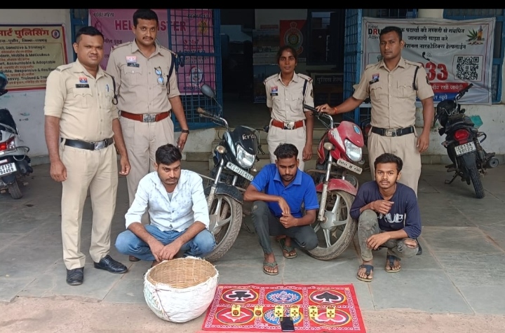 जुए के खिलाफ लगातार कार्रवाई, 5 जुआरी गिरफ्तार…
